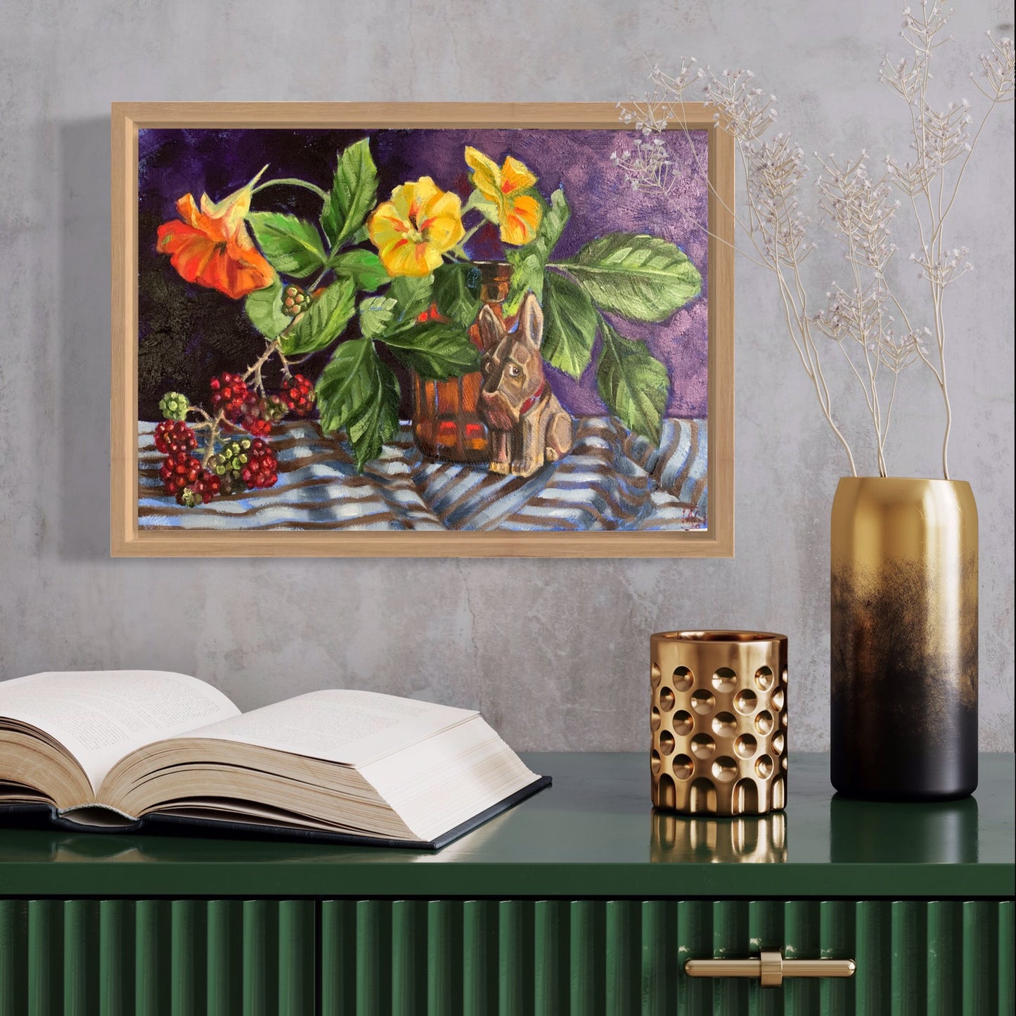 Blackberries with side eye